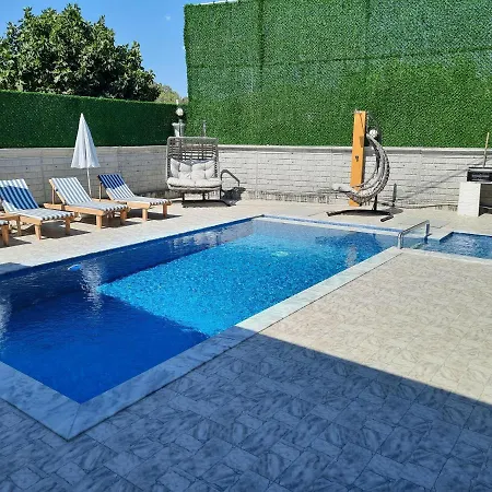 Silent 1 Villa *